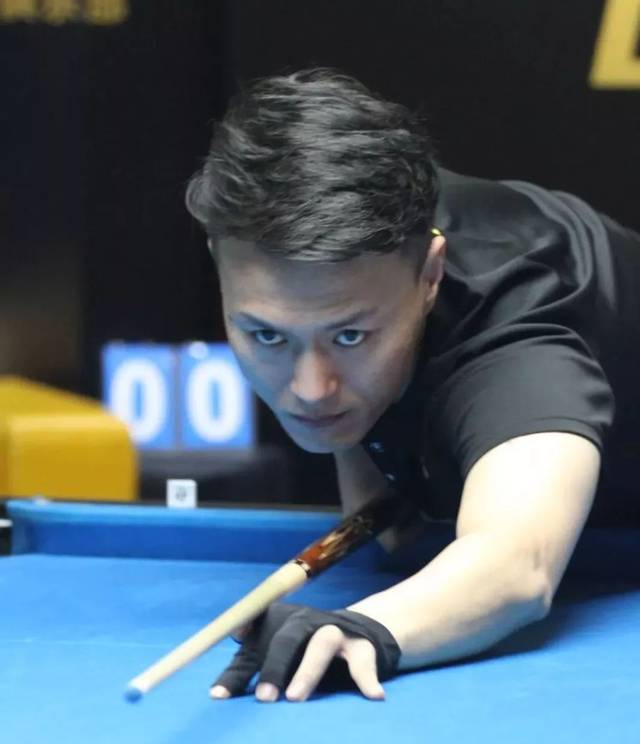 队时陷入尴 队时陷入尴